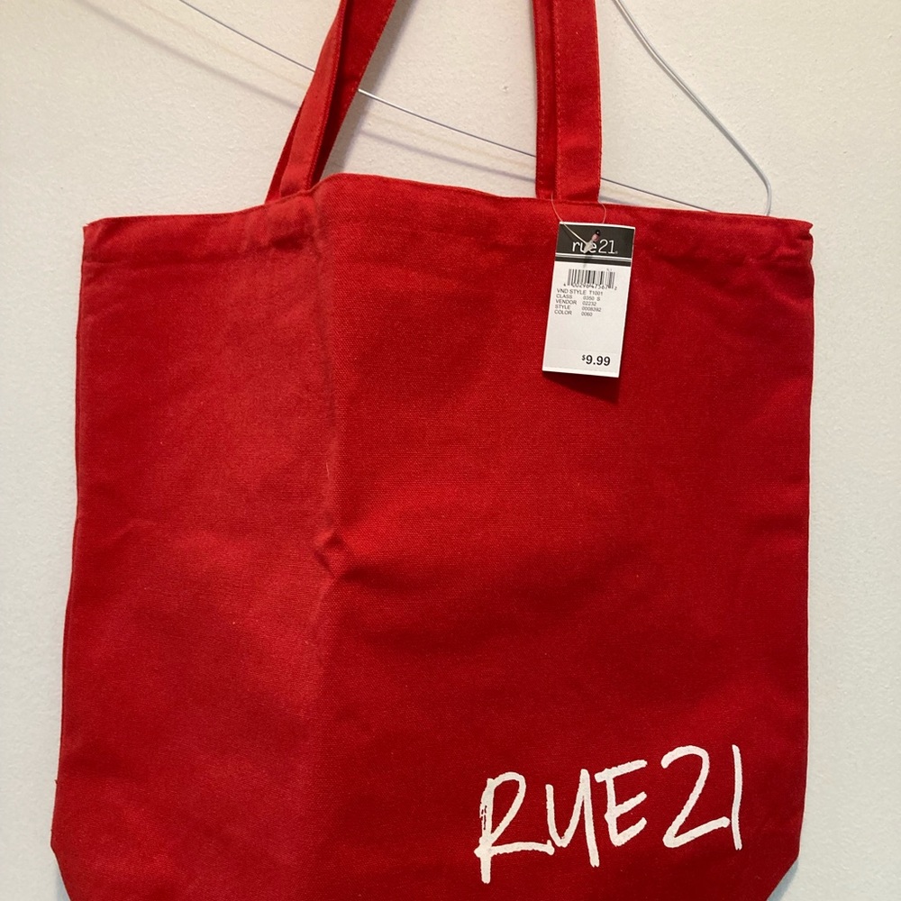 NWT‎ Rue 21 canvas red bag
